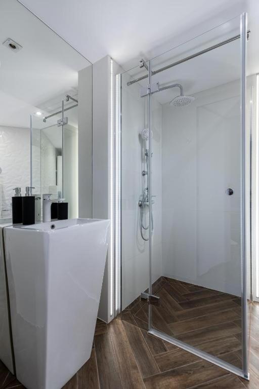 Vistula Boulevards Jacuzzi Apartment Krasków Exterior foto
